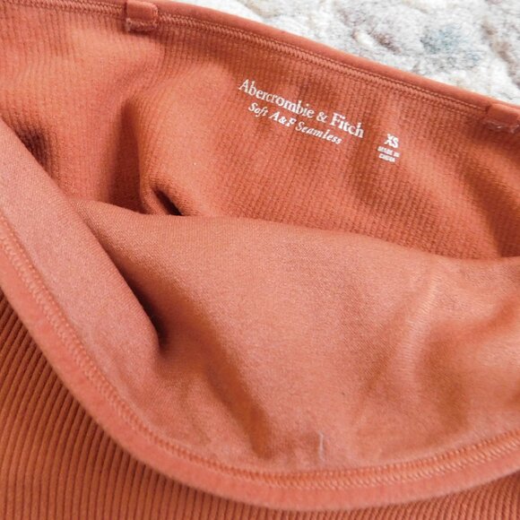 🦌 Abercrombie & Fitch Seemless Knit Tube Top - Picture 8 of 8